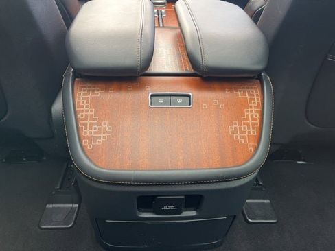 Used 2025 Lincoln Navigator L Black Label image 16