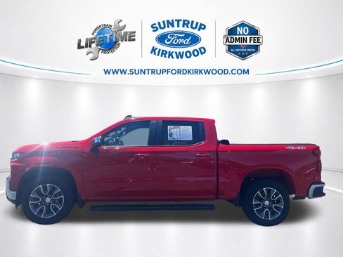 Used 2022 Chevrolet Silverado 1500 LT AWD/4WD image 2
