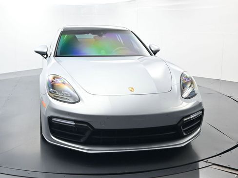 Used 2020 Porsche Panamera GTS image 18