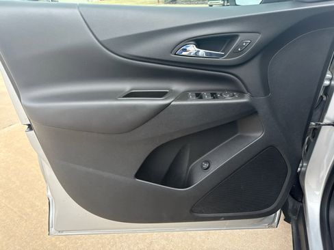 Used 2022 Chevrolet Equinox LT image 13