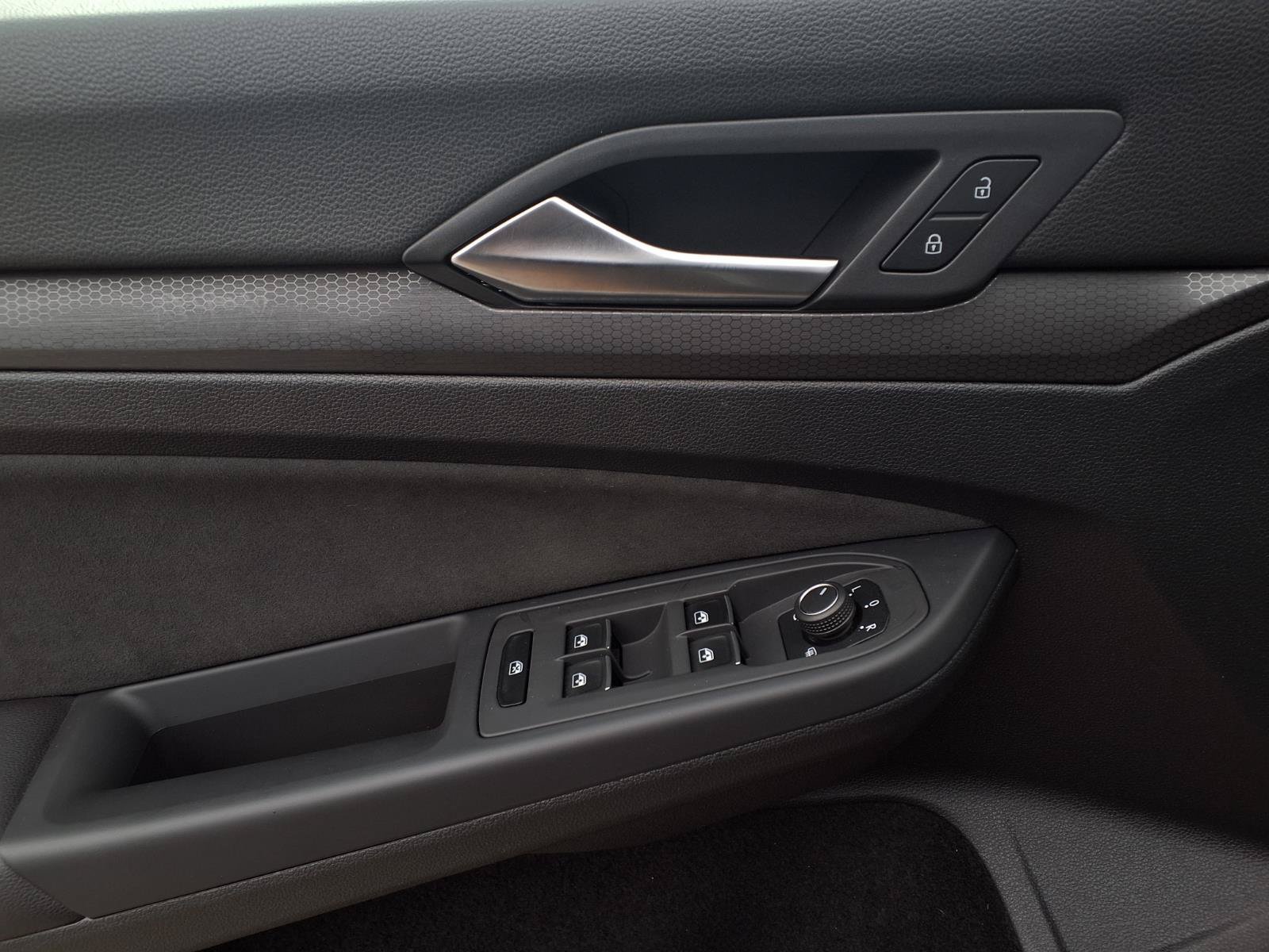 Certified 2024 Volkswagen GTI S FWD image 17