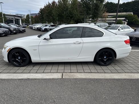 Used 2009 BMW 328i xDrive Coupe AWD/4WD image 8