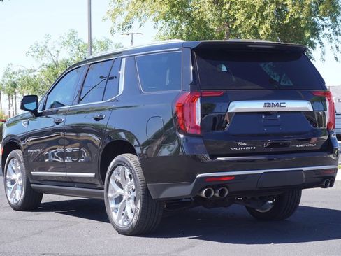 Certified 2021 GMC Yukon Denali w/ Denali Premium Package image 3