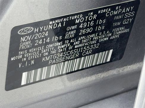 Used 2025 Genesis G70 2.5T image 56