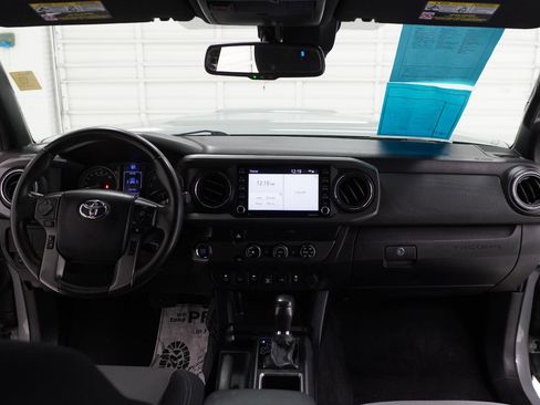Used 2020 Toyota Tacoma TRD Sport w/ Technology Package RWD image 28
