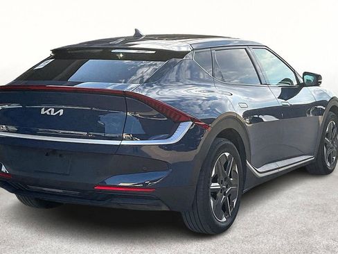 Used 2025 Kia EV6 Light image 2