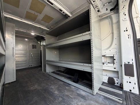 Used 2018 Ford Transit 250 148 Low Roof image 23