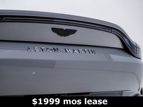 Used 2025 Aston Martin V8 Vantage Coupe image 12