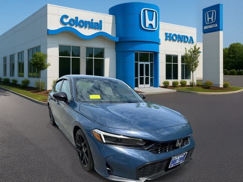 Used 2025 Honda Civic Sport image 9
