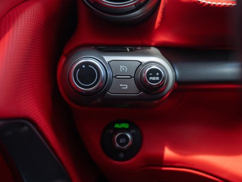 Used 2022 Ferrari 812 GTS RWD image 31