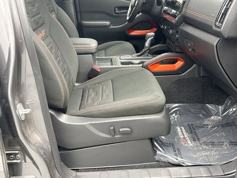 Used 2026 Nissan Frontier PRO-4X AWD/4WD image 16