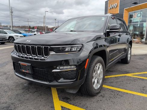 Used 2023 Jeep Grand Cherokee Limited AWD/4WD image 5
