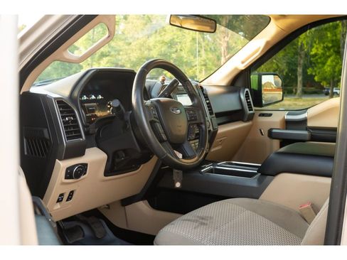 Used 2018 Ford F150 XLT w/ Equipment Group 302A Luxury AWD/4WD image 11