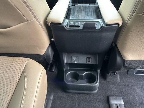 Used 2021 Toyota Sienna Limited AWD/4WD image 24