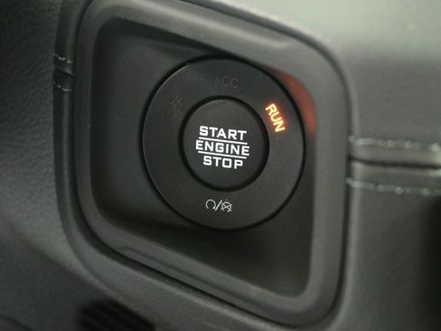 New 2025 Jeep Wrangler Unlimited Rubicon w/ Technology Group image 14