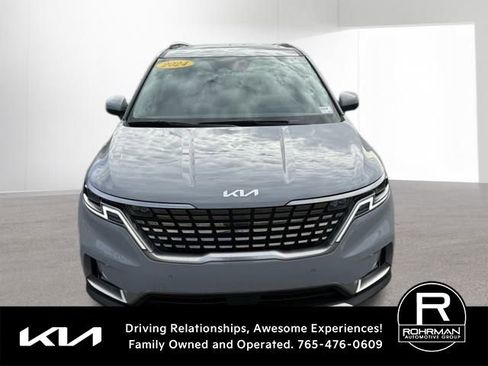 Used 2024 Kia Carnival SX Prestige image 2