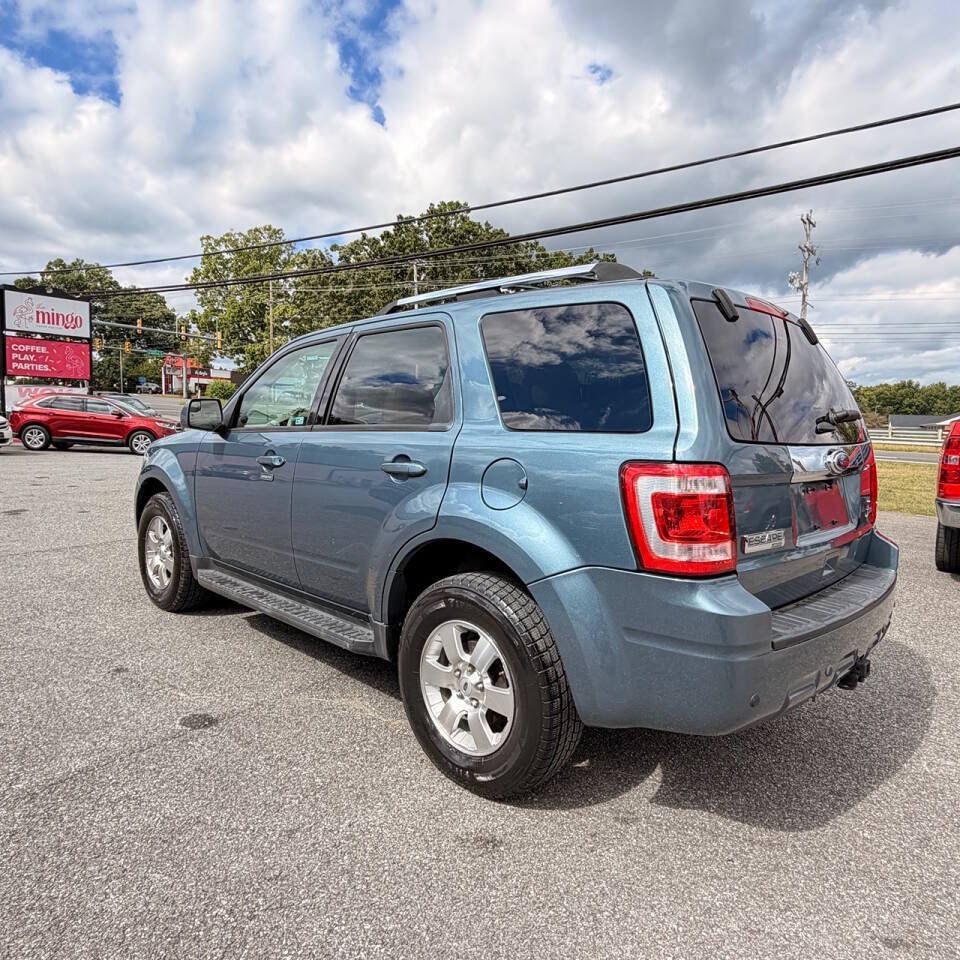 Used 2011 Ford Escape Limited w/ 302A Rapid Spec Order Code FWD image 4