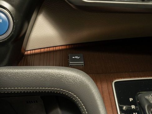 Used 2021 Toyota Sienna XLE w/ XLE Plus Package image 17