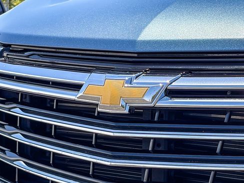 Used 2024 Chevrolet Equinox Premier w/ LPO, Floor Liner Package AWD/4WD image 13