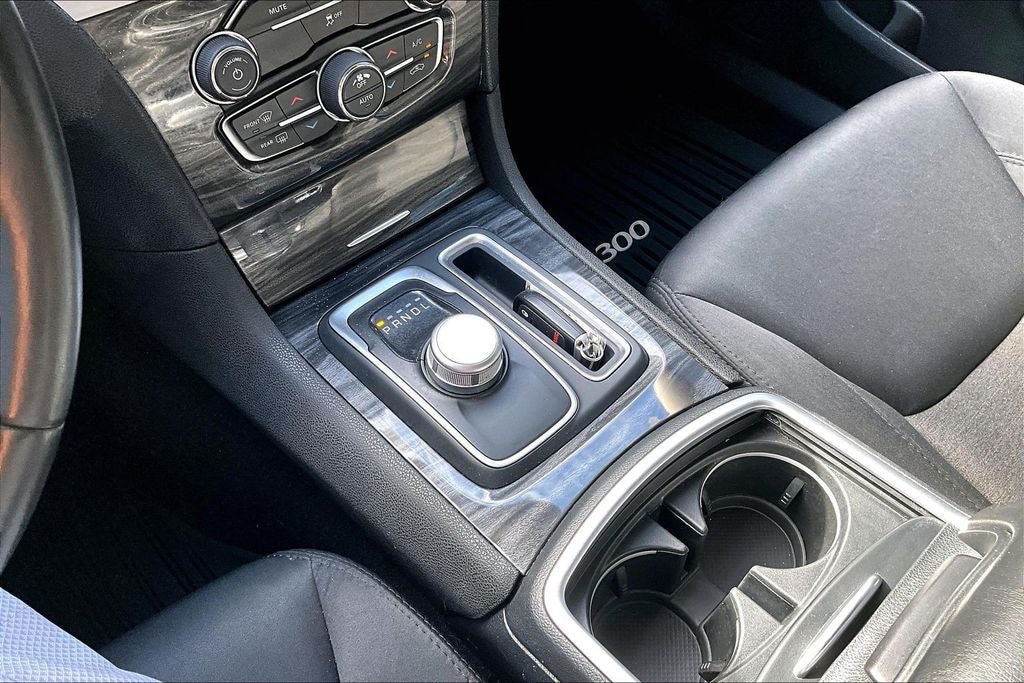 Used 2019 Chrysler 300 Touring w/ Sport Appearance Package RWD image 16