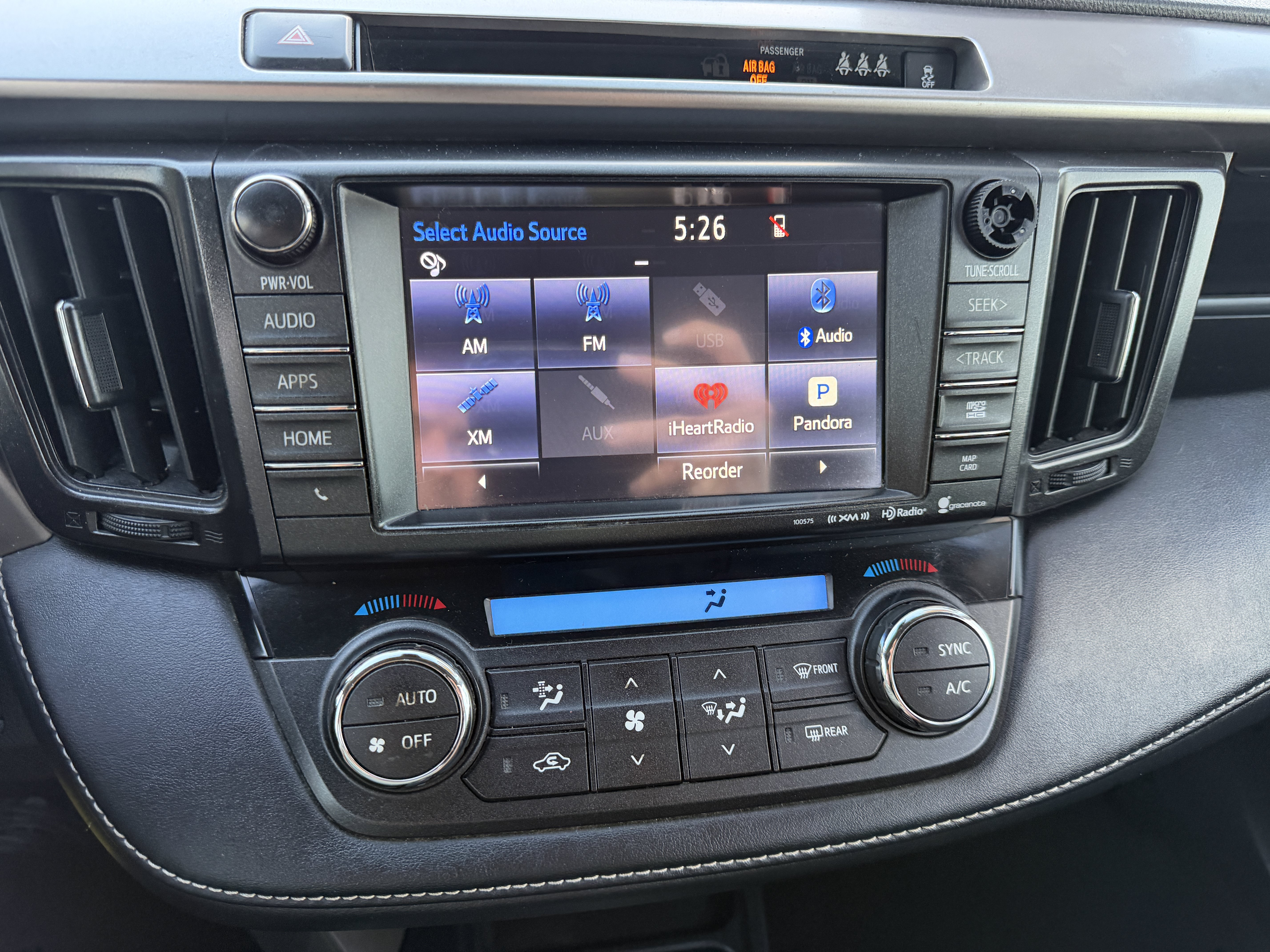 Used 2017 Toyota RAV4 XLE w/ Preferred Accessory Package FWD image 25
