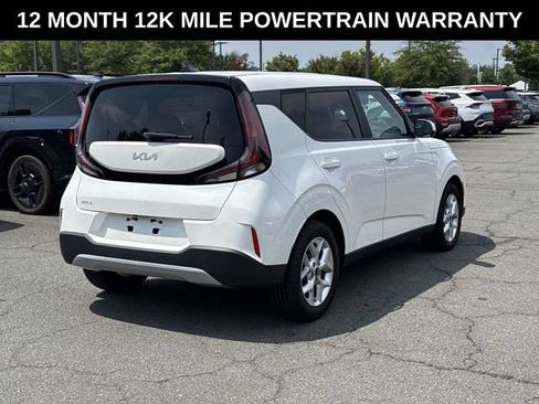 Used 2023 Kia Soul LX w/ LX Technology Package FWD image 2