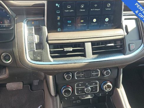 Used 2024 Chevrolet Suburban Z71 w/ Luxury Package image 7