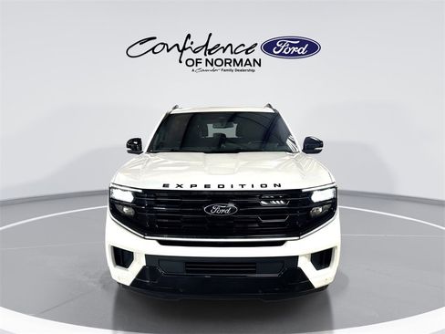 New 2026 Ford Expedition Max Platinum image 2