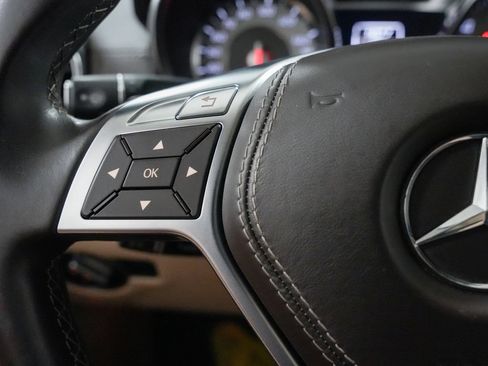 Used 2013 Mercedes-Benz SL 550 image 14