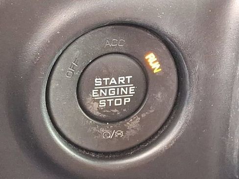 Used 2023 Jeep Wrangler Unlimited Rubicon image 26