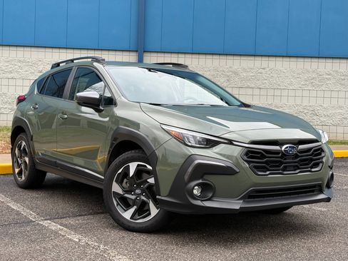 Used 2024 Subaru Crosstrek 2.5i Limited image 3