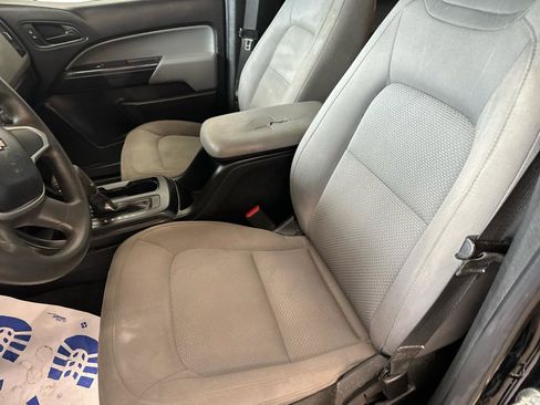 Used 2019 Chevrolet Colorado W/T w/ WT Convenience Package AWD/4WD image 9