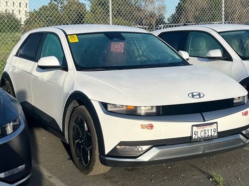 Certified 2024 Hyundai Ioniq 5 SE image 2