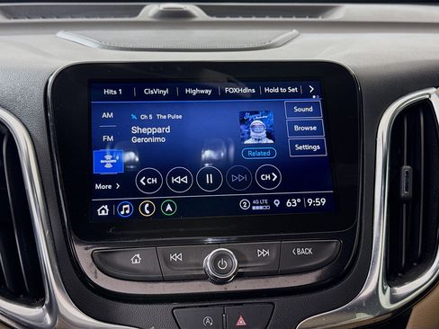 Used 2023 Chevrolet Equinox Premier image 15