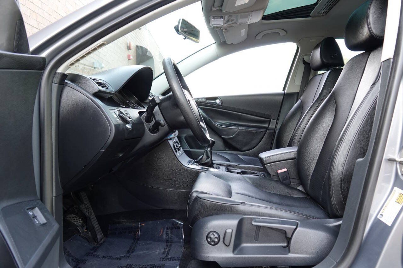 Used 2007 Volkswagen Passat 2.0T FWD image 49