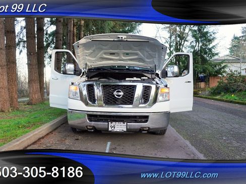 Used 2020 Nissan NV 3500 SL image 22