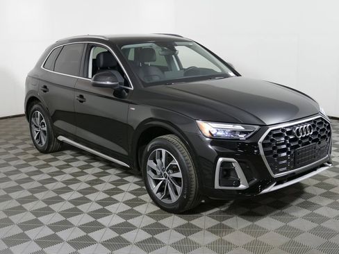 Used 2023 Audi Q5 2.0T Premium w/ Convenience Package AWD/4WD image 1
