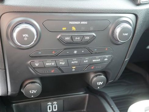 Used 2023 Ford Ranger Lariat w/ Tremor Off-Road Package image 25