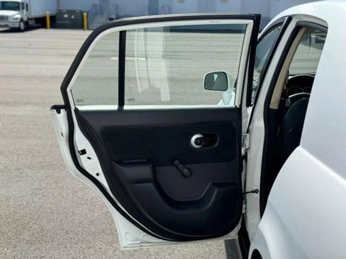 Used 2011 Nissan Versa 1.8 S FWD image 23