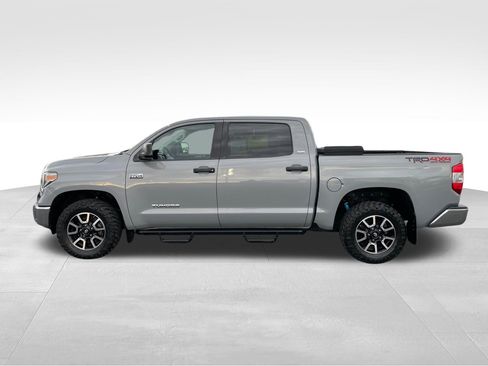 Used 2018 Toyota Tundra SR5 w/ TRD Off Road Package image 7
