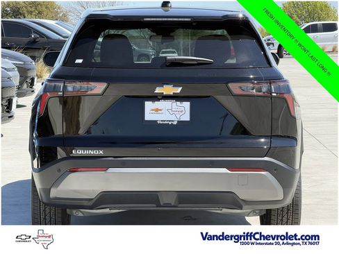 New 2026 Chevrolet Equinox LT FWD image 5