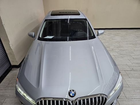 Used 2020 BMW 740i image 4