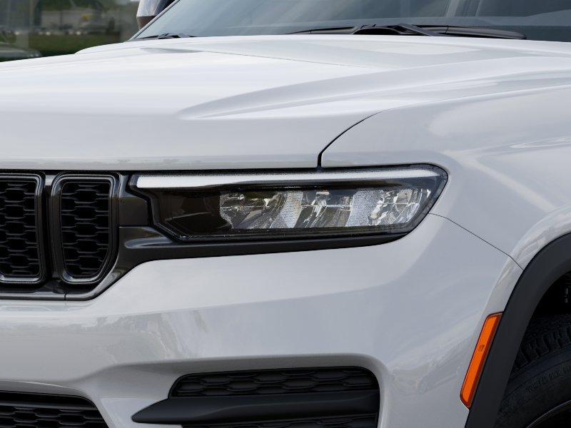 New 2025 Jeep Grand Cherokee 4WD image 10