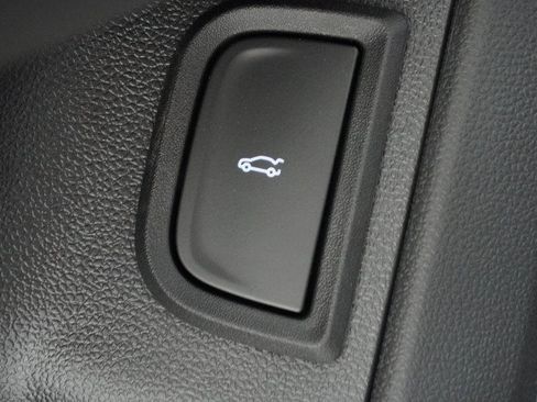 New 2026 Chevrolet Equinox ACTIV w/ Convenience Package III image 15