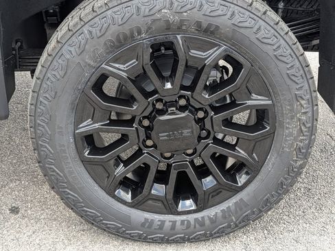 New 2026 GMC Sierra 2500 Denali Ultimate AWD/4WD image 11