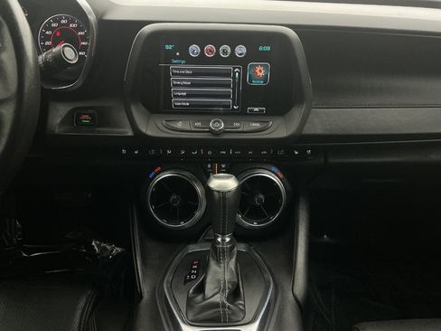 Used 2018 Chevrolet Camaro LT RWD image 25