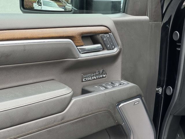 Used 2024 Chevrolet Silverado 1500 High Country w/ High Country Premium Package AWD/4WD image 16