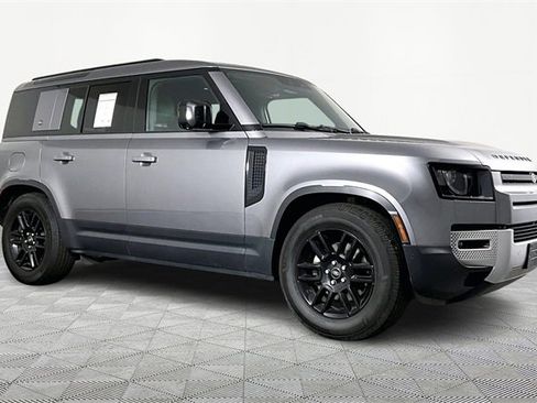 Used 2024 Land Rover Defender 110 S image 3