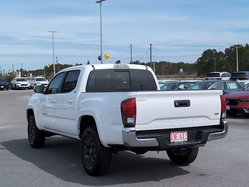 Used 2021 Toyota Tacoma SR5 image 6