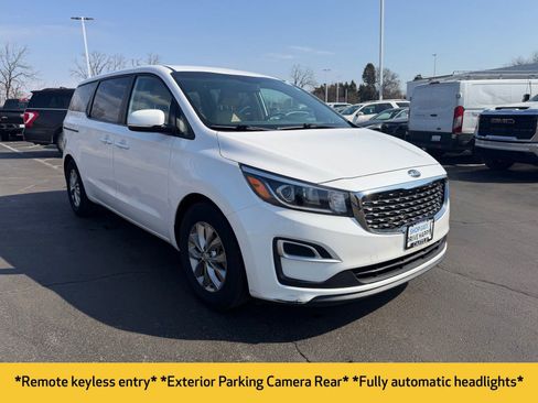 Used 2019 Kia Sedona LX image 5